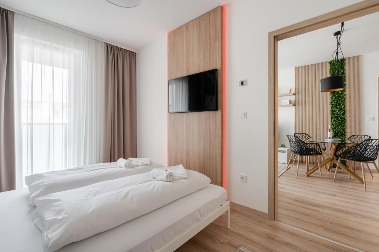 Westside River Apartment Budapest Eksteriør billede