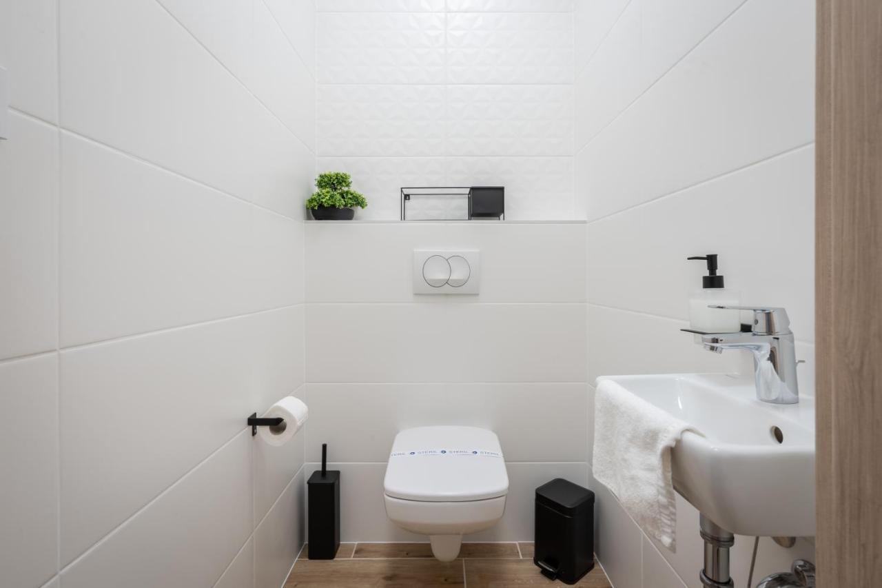 Westside River Apartment Budapest Eksteriør billede
